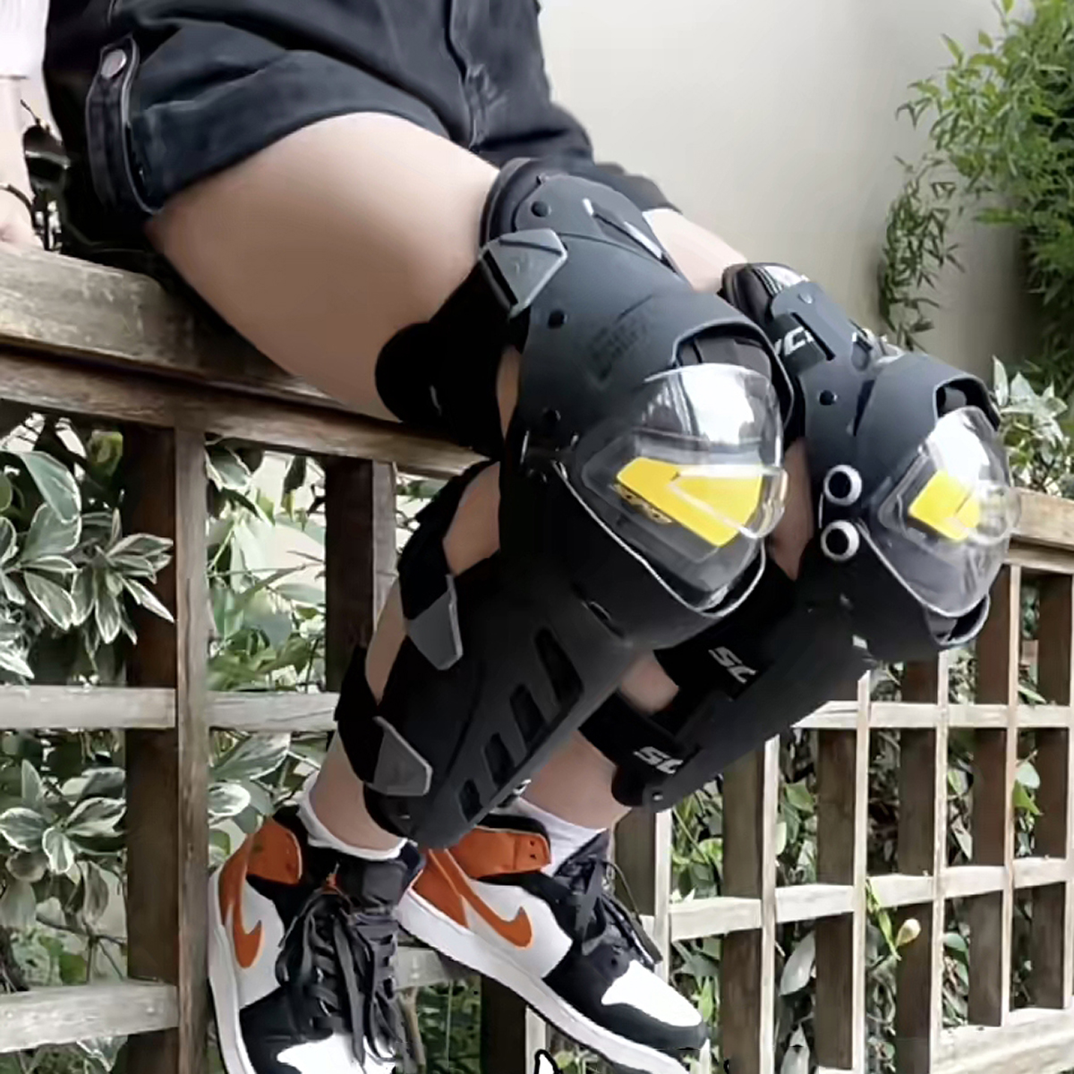 SCOYCO Motorcycle Knee Pads CE - Motorcycle Gear Slipping 评论和价格